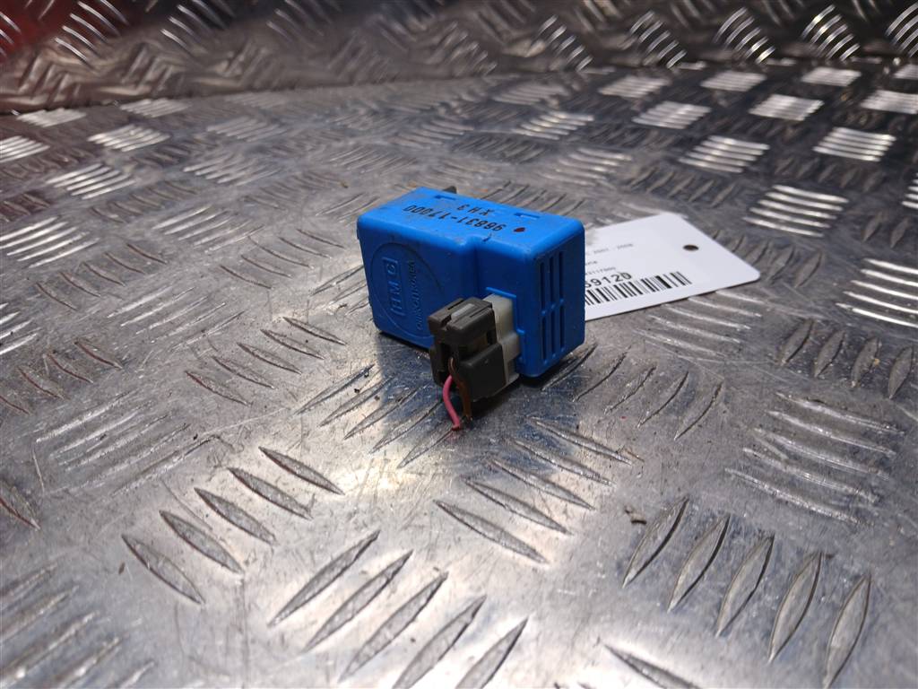 реле Hyundai MATRIX 1.6 MT (103 л.с.)Matrix  I рестайлинг (2005—2008) Минивэн 9683117000, 630 рублей, Москва