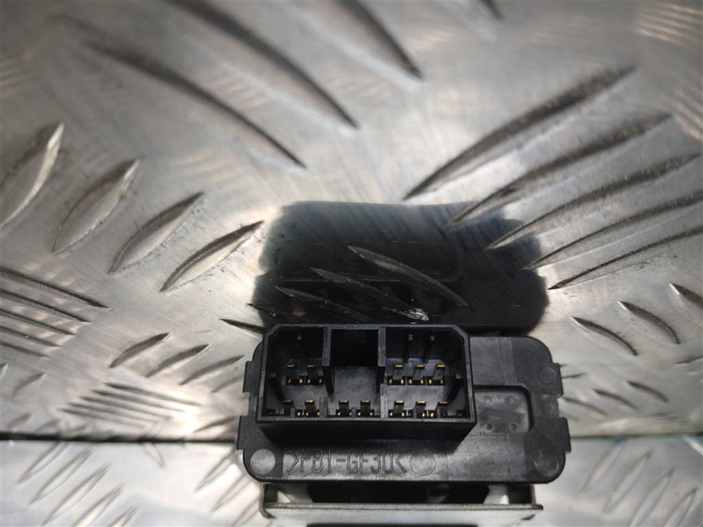 блок управления MITSUBISHI PAJERO SPORT  MR587327, 630 рублей, Москва