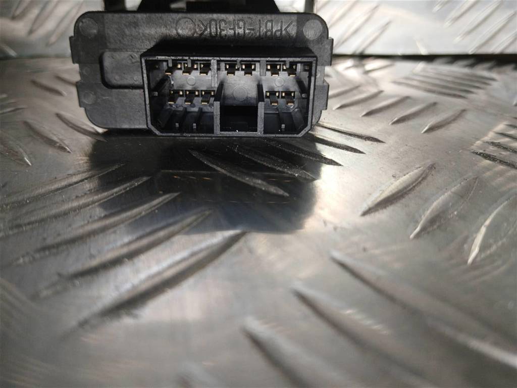 блок управления MITSUBISHI PAJERO SPORT  MR587327, 630 рублей, Москва