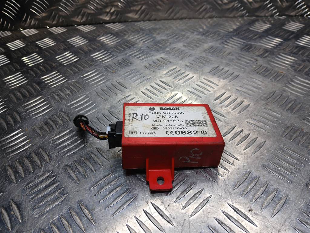 блок управления MITSUBISHI CARISMA  MR911673, 630 рублей, Москва