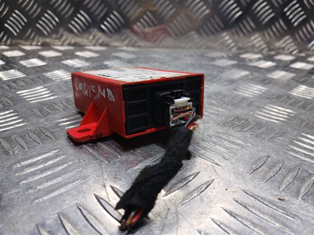 блок управления MITSUBISHI CARISMA  MR911673, 630 рублей, Москва