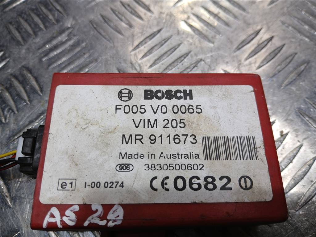 блок управления MITSUBISHI CARISMA  MR911673, 630 рублей, Москва