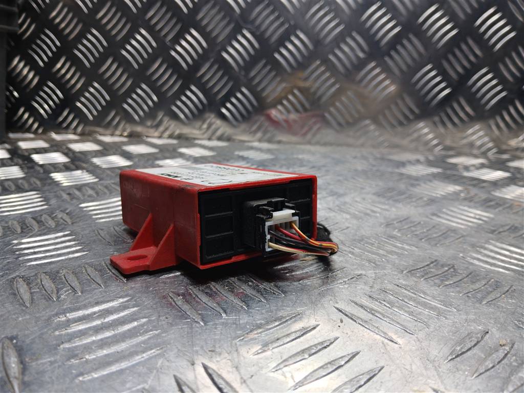 блок управления MITSUBISHI CARISMA  MR911673, 630 рублей, Москва