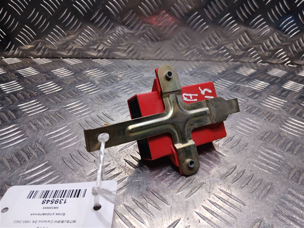 блок управления MITSUBISHI CARISMA 1.8 GDI AT (122 л.с.)Carisma  I рестайлинг (1999—2004) Лифтбек MR368889, 750 рублей, Москва