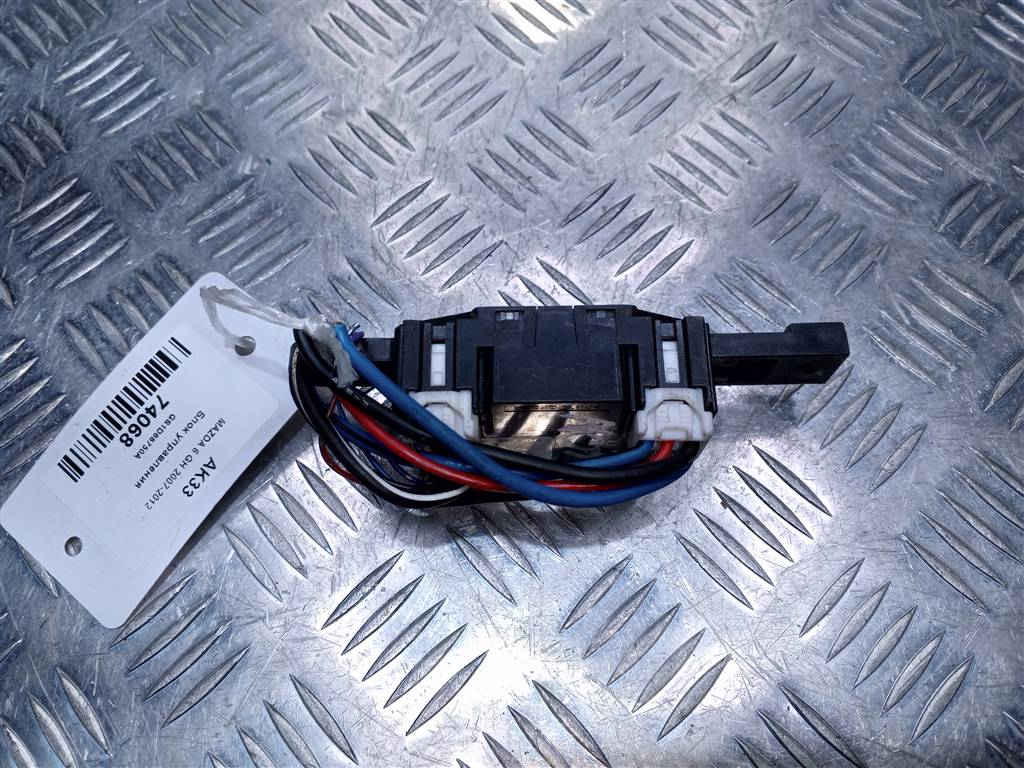 блок управления MAZDA 6  GS1D66750A, 980 рублей, Москва