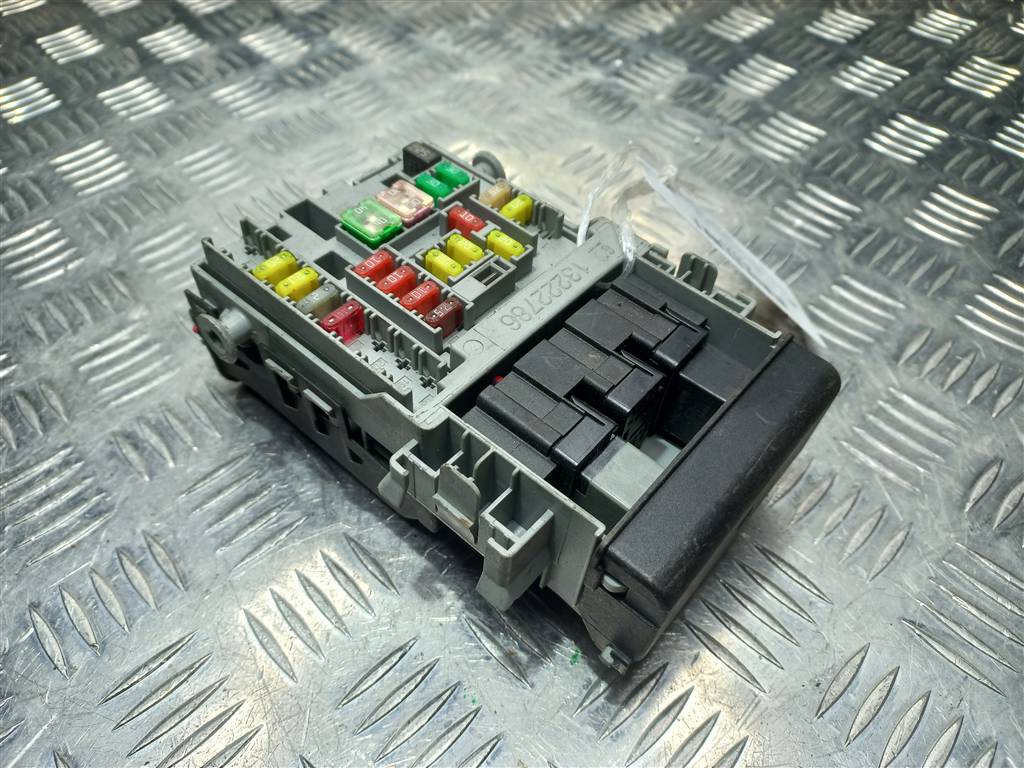 блок предохранителей Opel Insignia  13222786, 750 рублей, Москва