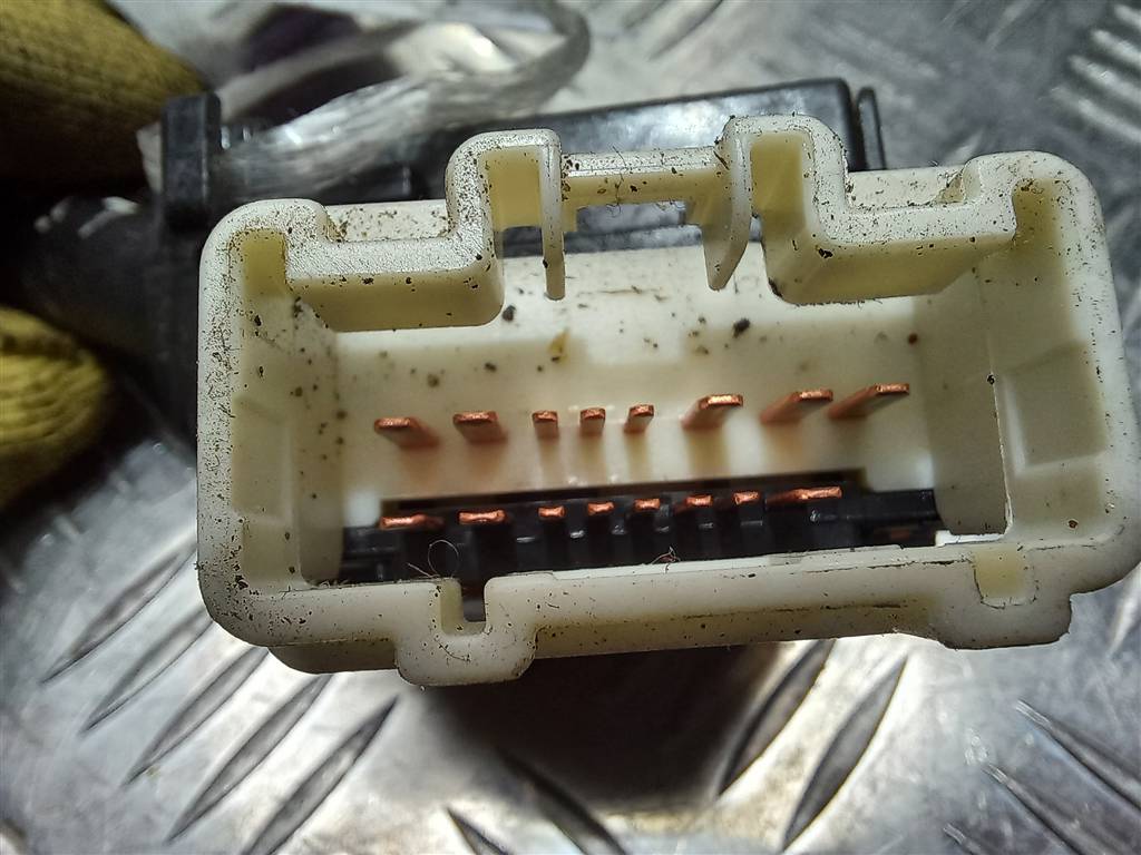 переключатель подрулевой SUZUKI LIANA 1.6 MT (106 л.с.)Liana  I рестайлинг (2004—2008) Универсал 17A089, 1550 рублей, Москва