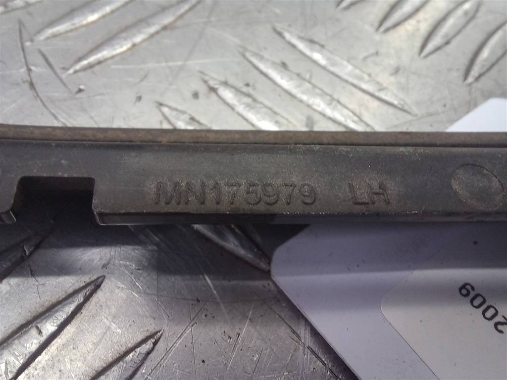 накладка бампера заднего MITSUBISHI LANCER 1.6 MT (98 л.с.)Lancer  IX (2000—2007) Универсал MN175979, 980 рублей, Москва