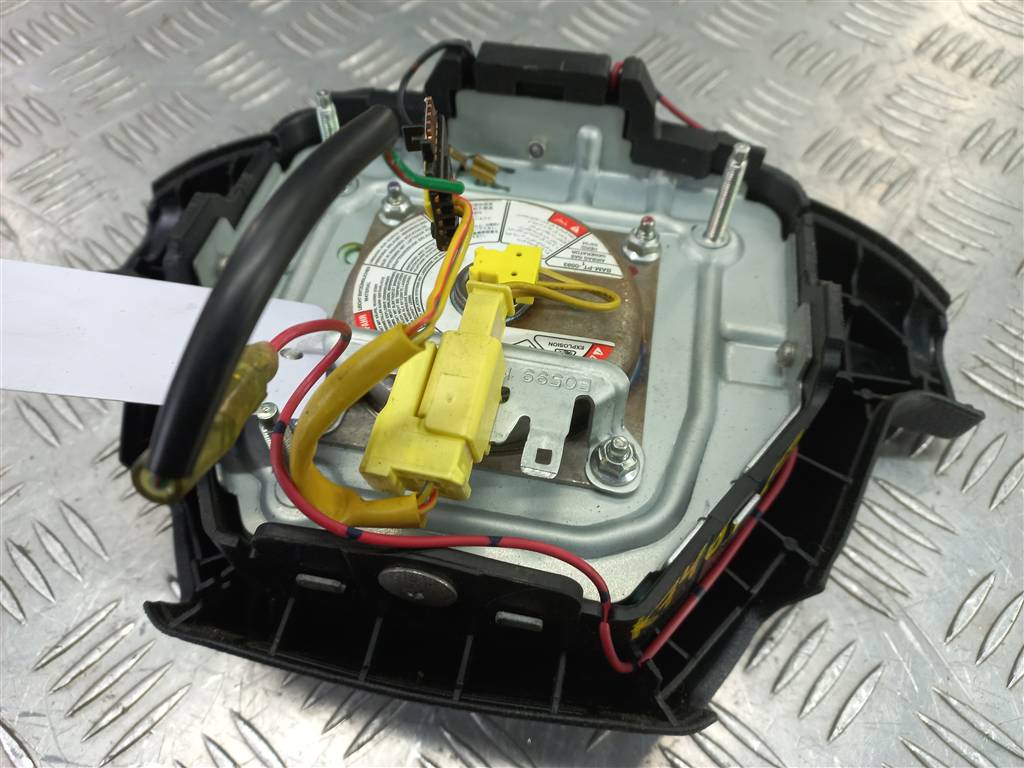 подушка безопасности водителя MITSUBISHI LANCER 1.6 MT (98 л.с.)Lancer  IX (2000—2007) Универсал MR636200, 2010 рублей, Москва