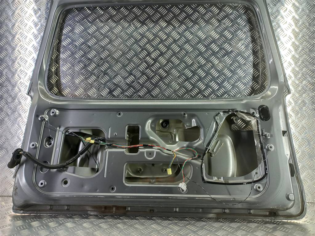 крышка багажника SUZUKI JIMNY 1.3 4WD MT (86 л.с.)Jimny  III рестайлинг (2005—2012) Внедорожник 6910081A40, 23400 рублей, Москва