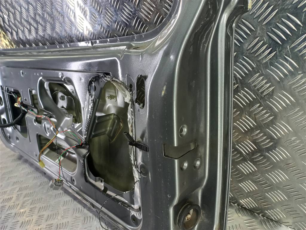 крышка багажника SUZUKI JIMNY 1.3 4WD MT (86 л.с.)Jimny  III рестайлинг (2005—2012) Внедорожник 6910081A40, 23400 рублей, Москва