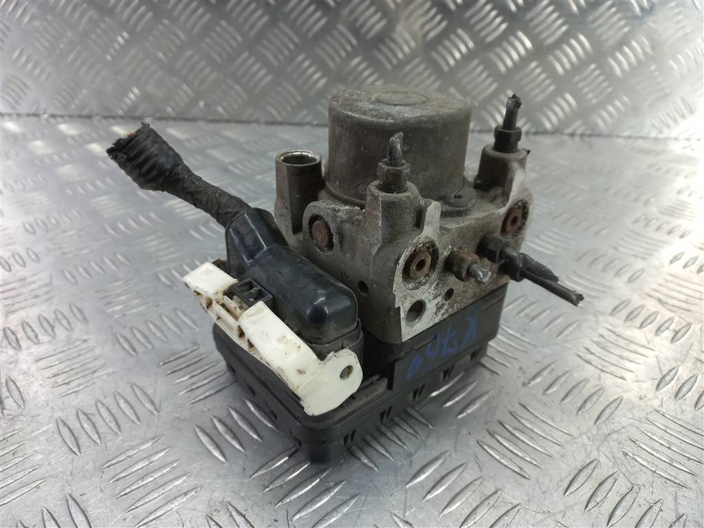 блок abs SUZUKI JIMNY 1.3 4WD MT (86 л.с.)Jimny  III рестайлинг (2005—2012) Внедорожник 56110-57MU5, 21100 рублей, Москва