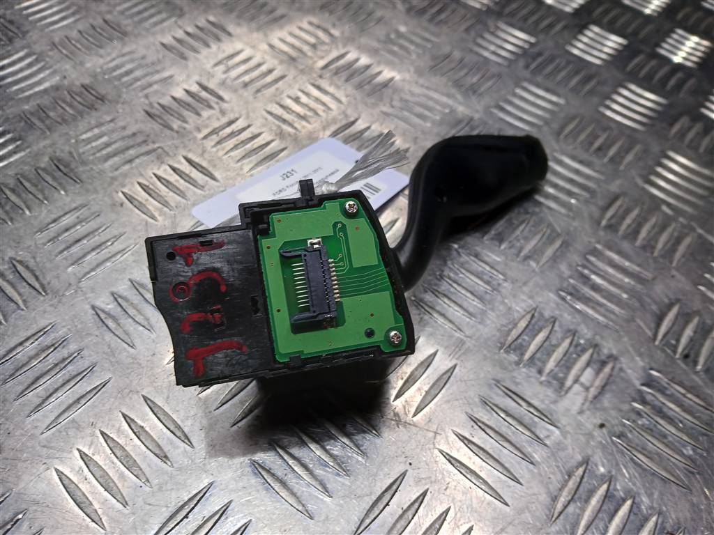 переключатель подрулевой FORD Focus  1883869, 750 рублей, Москва