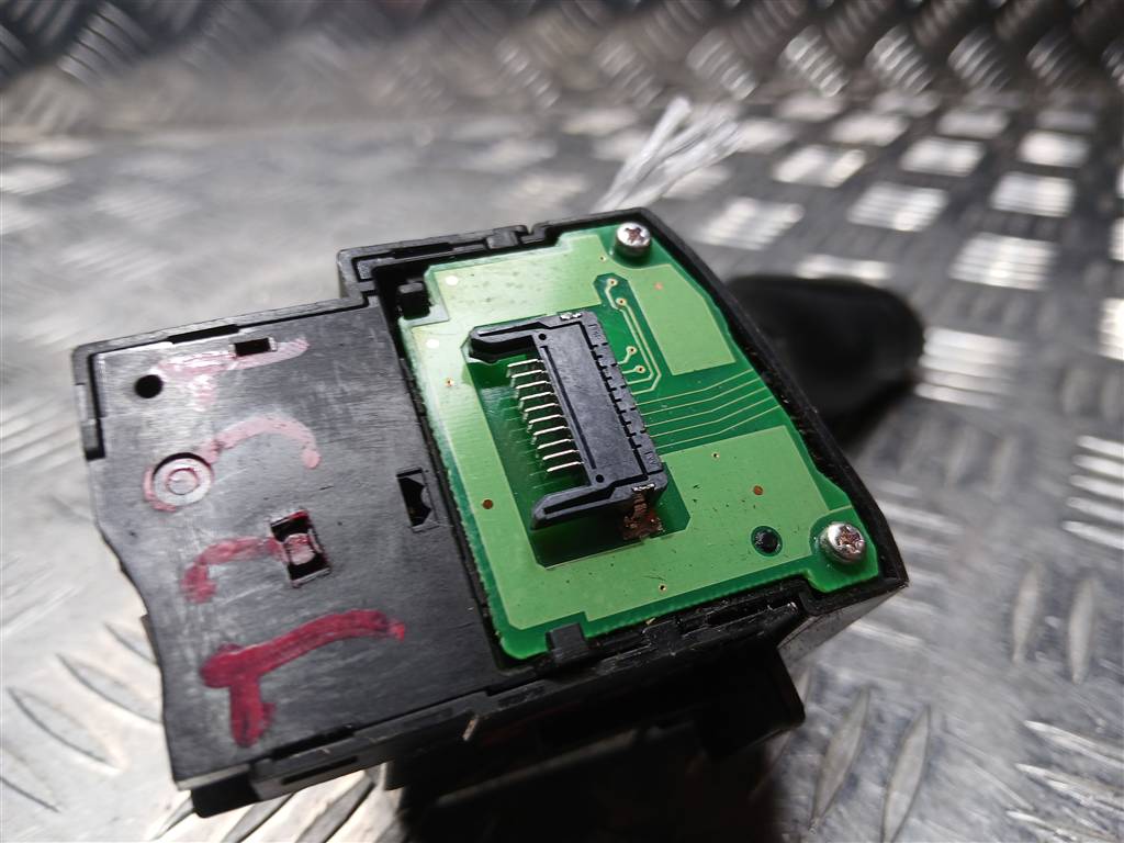 переключатель подрулевой FORD Focus  1883869, 750 рублей, Москва