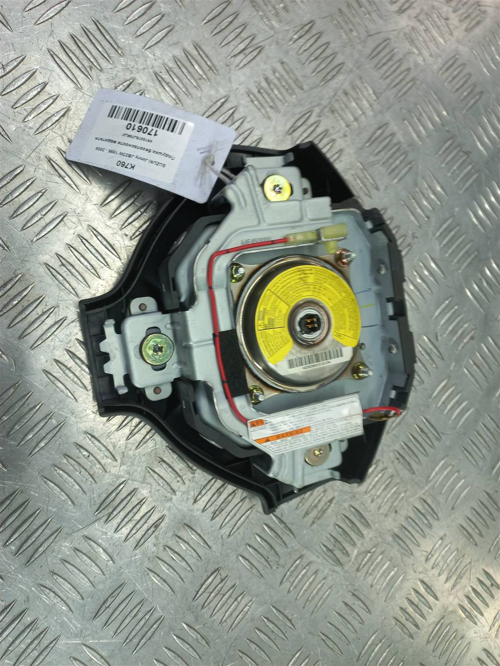 подушка безопасности водителя SUZUKI JIMNY 1.3 4WD MT (86 л.с.)Jimny  III рестайлинг (2005—2012) Внедорожник 4815076J70KJ7, 6730 рублей, Москва