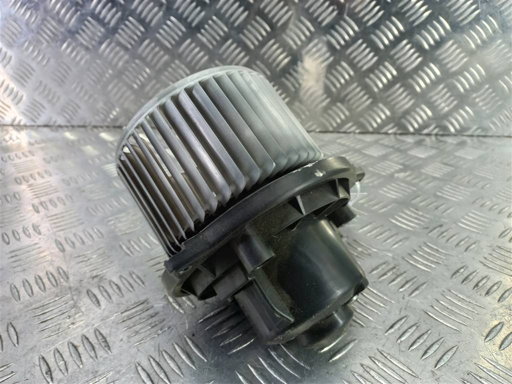 моторчик отопителя SUZUKI JIMNY 1.3 4WD MT (86 л.с.)Jimny  III рестайлинг (2005—2012) Внедорожник 7415081A01, 5350 рублей, Москва