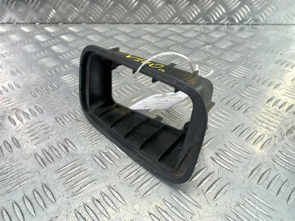 кронштейн противотуманной фары MITSUBISHI LANCER 1.6 MT (98 л.с.)Lancer  IX (2000—2007) Универсал MR379312, 630 рублей, Москва