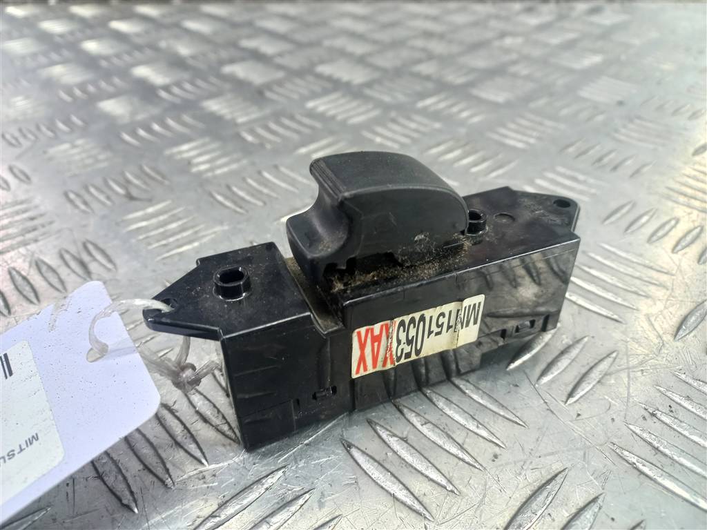 кнопка стеклоподъемника MITSUBISHI LANCER 1.6 MT (98 л.с.)Lancer  IX (2000—2007) Универсал MR587851, 630 рублей, Москва