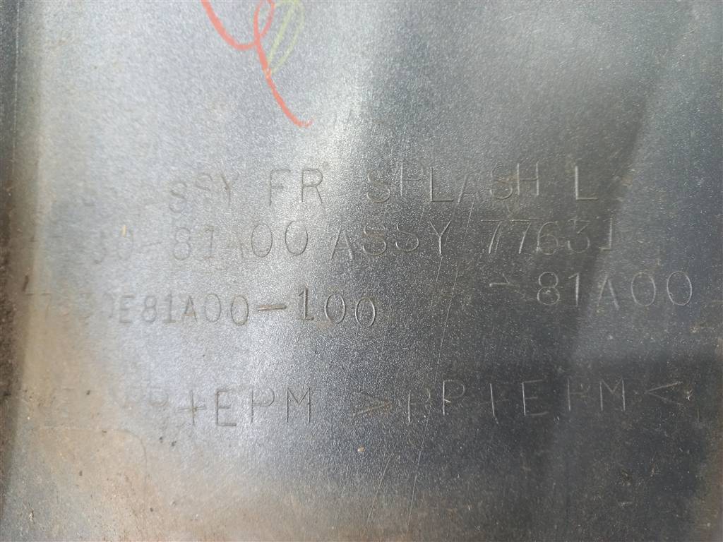 накладка крыла переднего SUZUKI JIMNY 1.3 4WD MT (86 л.с.)Jimny  III рестайлинг (2005—2012) Внедорожник 7763081A00, 7300 рублей, Москва