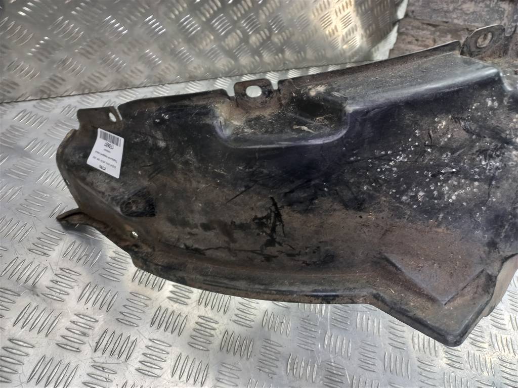 подкрылок SUZUKI JIMNY 1.3 4WD MT (86 л.с.)Jimny  III рестайлинг (2005—2012) Внедорожник 7248284A00, 5000 рублей, Москва