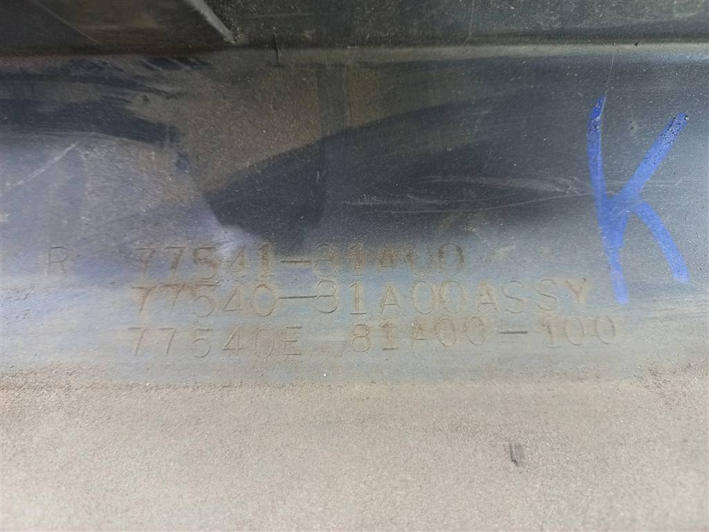 накладка порога SUZUKI JIMNY 1.3 4WD MT (86 л.с.)Jimny  III рестайлинг (2005—2012) Внедорожник 7754081A00ZDL, 5580 рублей, Москва