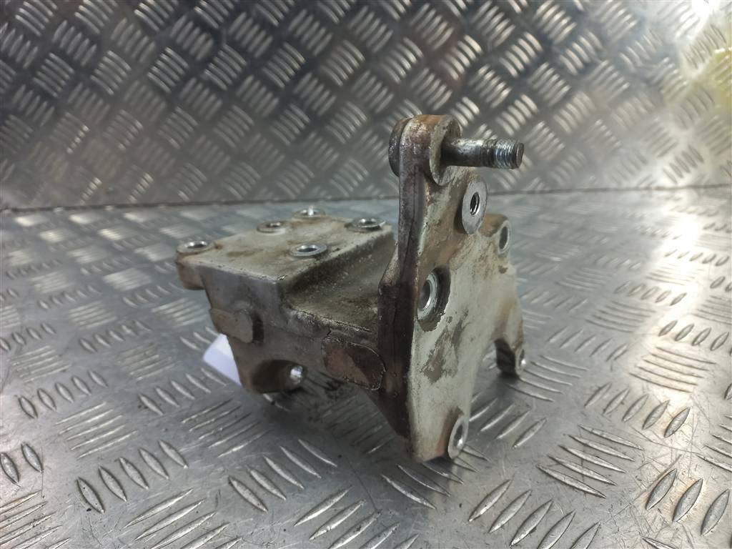 кронштейн гур SUZUKI JIMNY 1.3 4WD MT (86 л.с.)Jimny  III рестайлинг (2005—2012) Внедорожник 4912069G00, 630 рублей, Москва