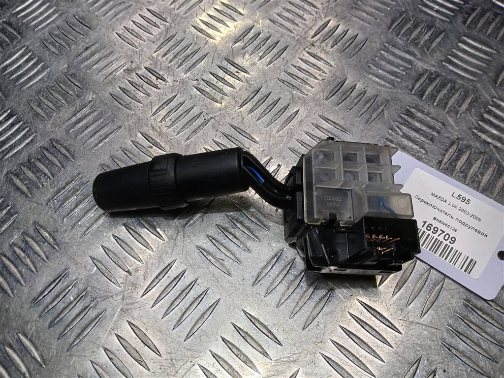 переключатель подрулевой MAZDA 3 2.0 MT (150 л.с.)3  BK (2003—2006) Седан BN8W66128, 2360 рублей, Москва