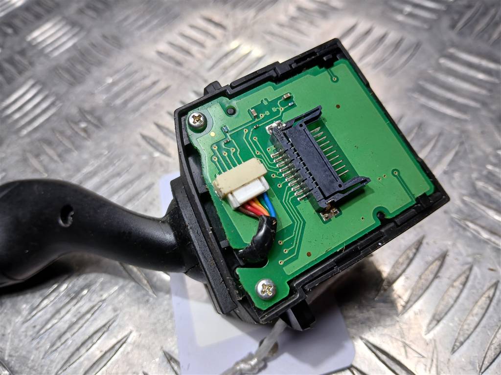 переключатель подрулевой FORD Focus  1900224, 1550 рублей, Москва