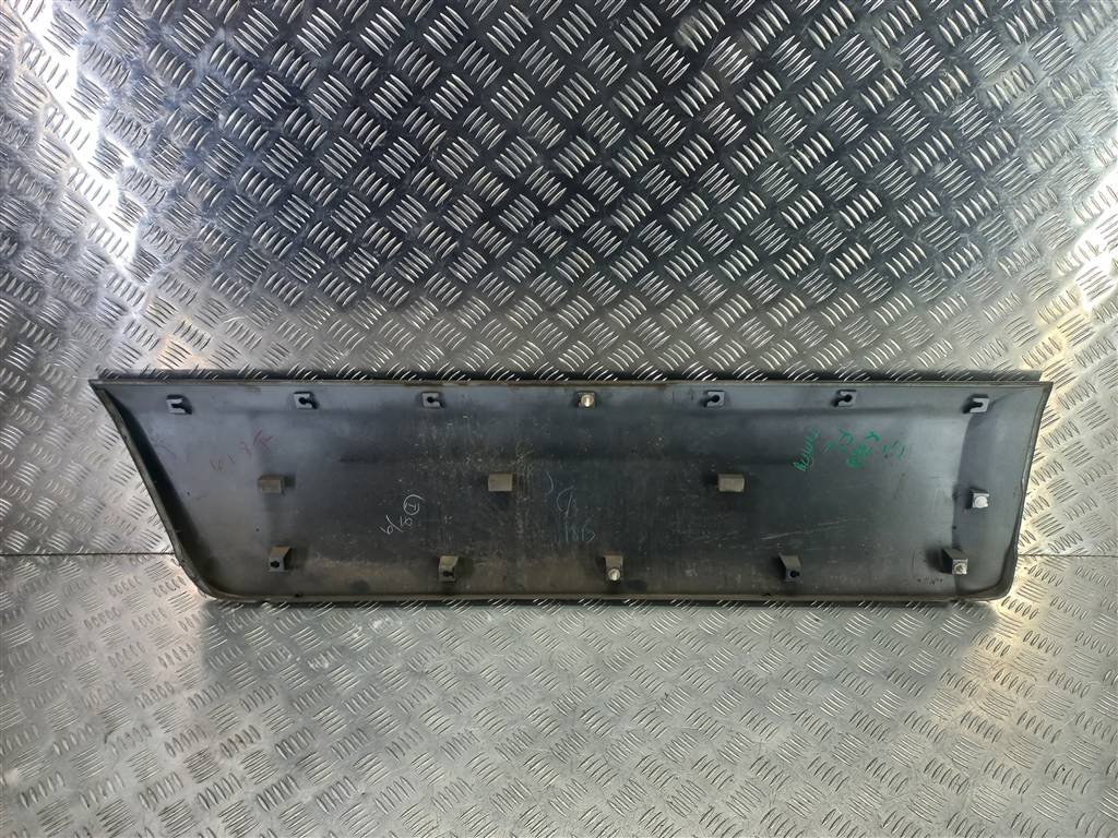 накладка двери SUZUKI JIMNY 1.3 4WD MT (86 л.с.)Jimny  III рестайлинг (2005—2012) Внедорожник 7766081A00, 2700 рублей, Москва