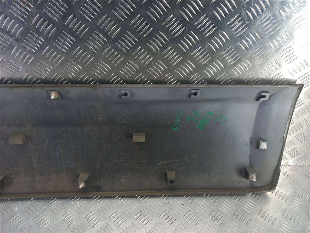 накладка двери SUZUKI JIMNY 1.3 4WD MT (86 л.с.)Jimny  III рестайлинг (2005—2012) Внедорожник 7766081A00, 2700 рублей, Москва