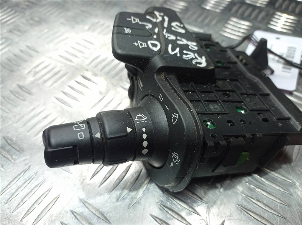 переключатель подрулевой Renault Scenic  7701065912, 980 рублей, Москва