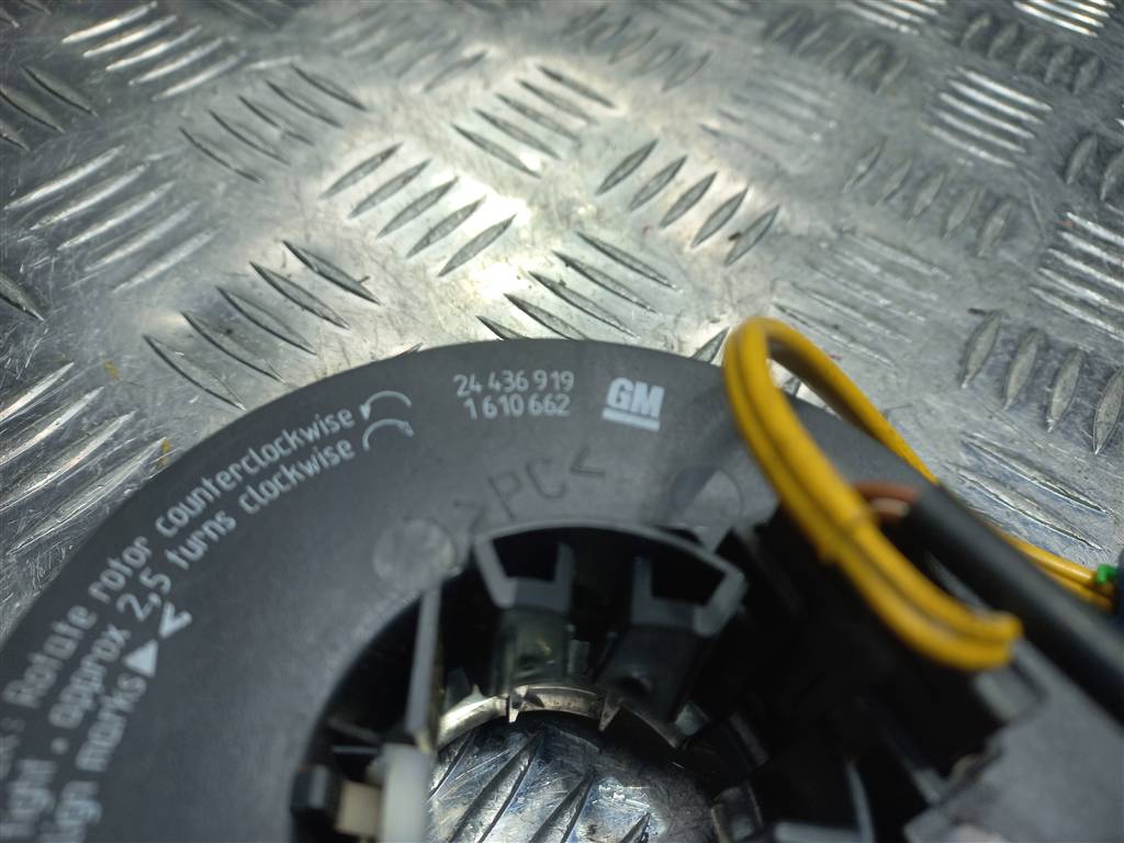 контактное кольцо (шлейф) SUZUKI IGNIS 1.5 MT (99 л.с.)Ignis  II (2003—2008) Хетчбэк 3748083E20, 5580 рублей, Москва