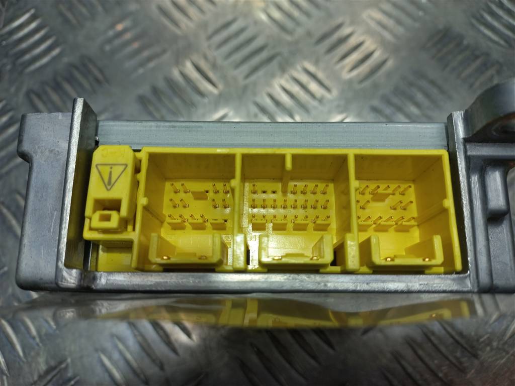 блок управления srs (air bag) SUZUKI Grand Vitara 2.4 AT (169 л.с.)Grand Vitara  II рестайлинг (2008—2012) Внедорожник 3891076K30, 1780 рублей, Москва