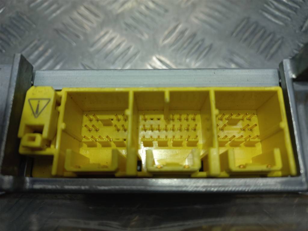 блок управления srs (air bag) SUZUKI Grand Vitara 2.0 4WD MT (140 л.с.)Grand Vitara  II (2005—2008) Внедорожник 3891065J30, 980 рублей, Москва