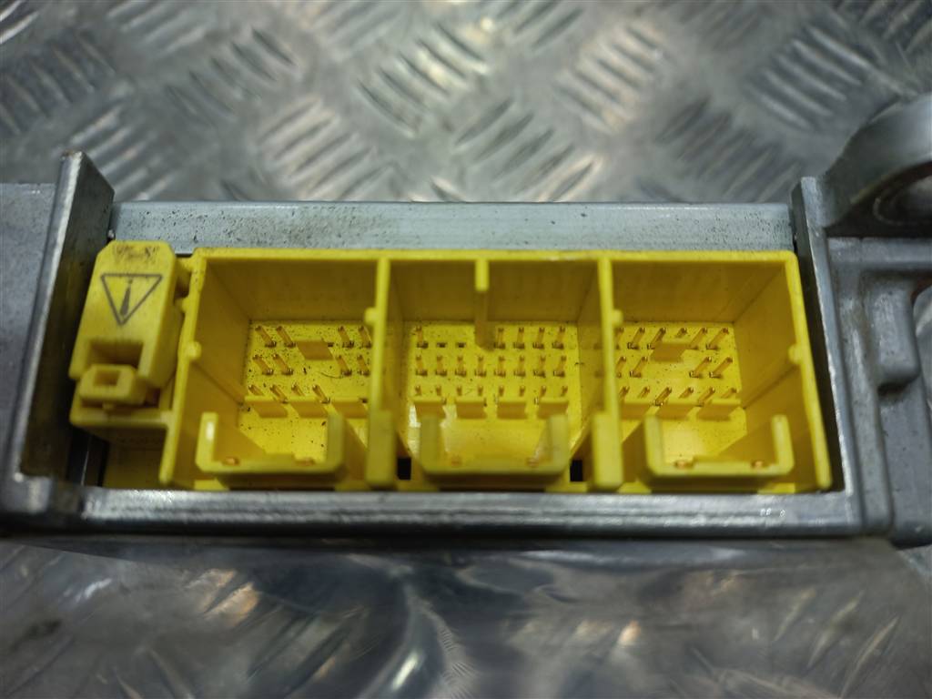 блок управления srs (air bag) SUZUKI Grand Vitara 2.0 4WD MT (140 л.с.)Grand Vitara  II (2005—2008) Внедорожник 3891065J30, 980 рублей, Москва