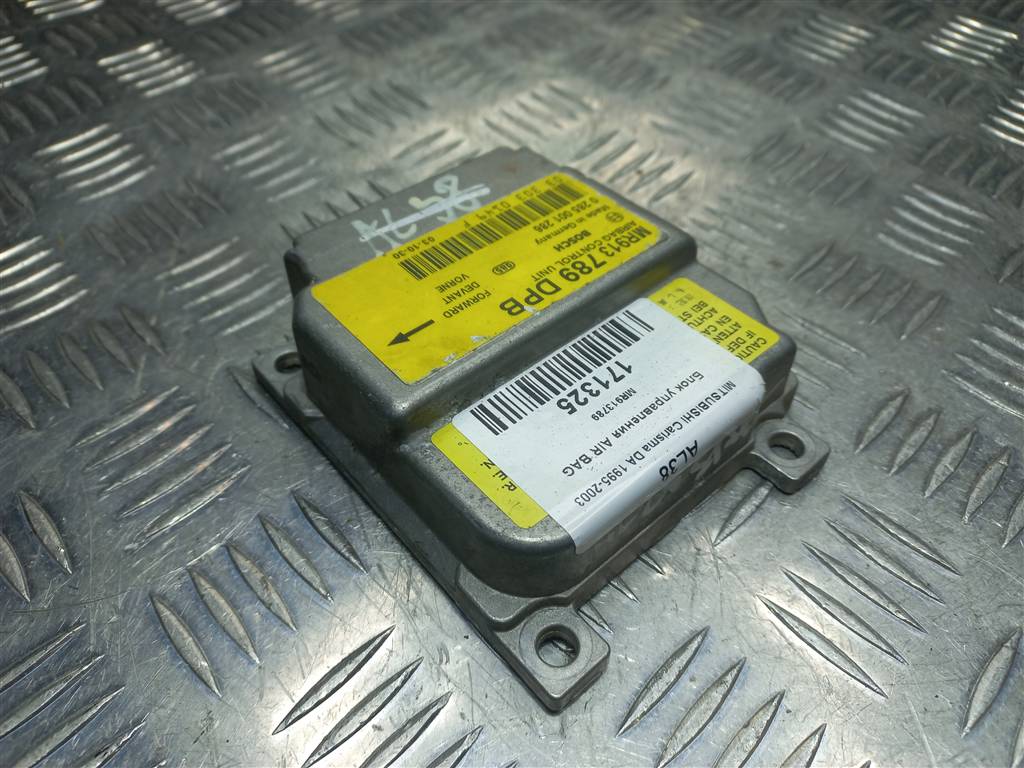 блок управления srs (air bag) MITSUBISHI CARISMA  MR913789, 520 рублей, Москва