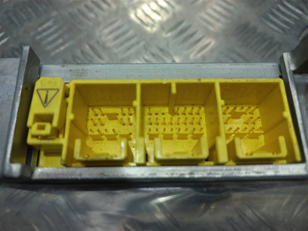 блок управления srs (air bag) SUZUKI Grand Vitara 2.0 4WD MT (140 л.с.)Grand Vitara  II (2005—2008) Внедорожник 3891065J30, 980 рублей, Москва