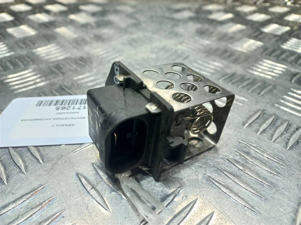 блок управления вентилятором Renault   8200045082, 2700 рублей, Москва