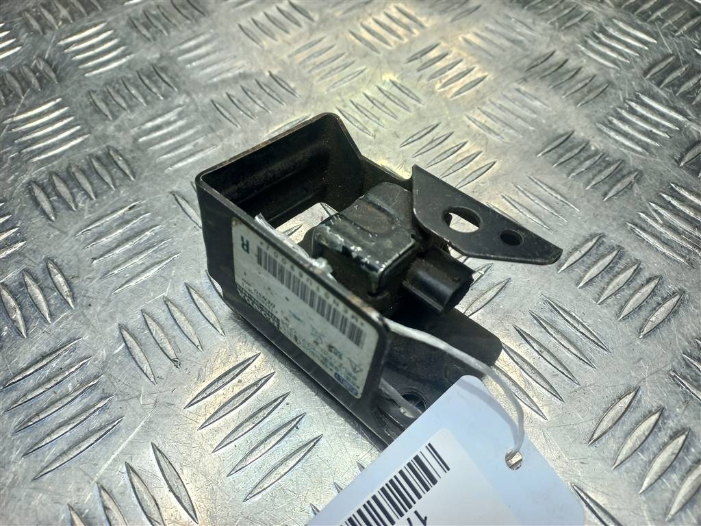 датчик удара (air bag) HONDA CR-V 2.0 AT (150 л.с.)CR-V  II (2001—2004) Внедорожник 77930S9AN81, 750 рублей, Москва