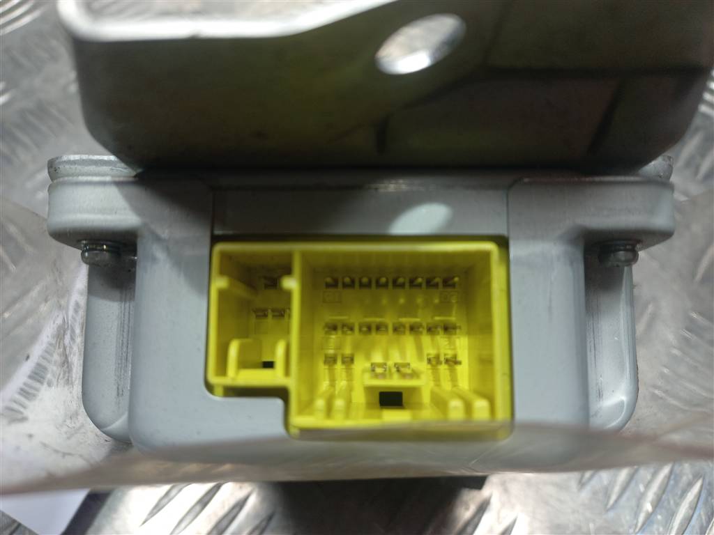 блок управления srs (air bag) SUZUKI JIMNY 1.3 AT (85 л.с.)Jimny  III рестайлинг (2005—2012) Внедорожник 3891076JD0, 980 рублей, Москва