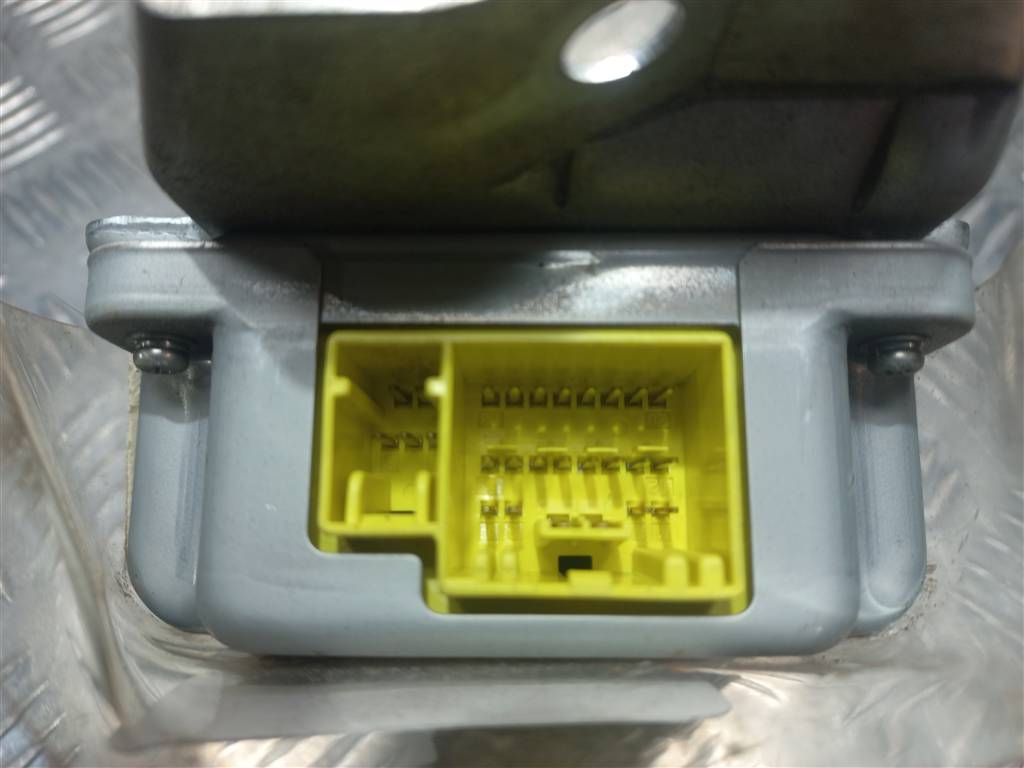блок управления srs (air bag) SUZUKI JIMNY 1.3 4WD MT (86 л.с.)Jimny  III рестайлинг (2005—2012) Внедорожник 3891076JD0, 980 рублей, Москва