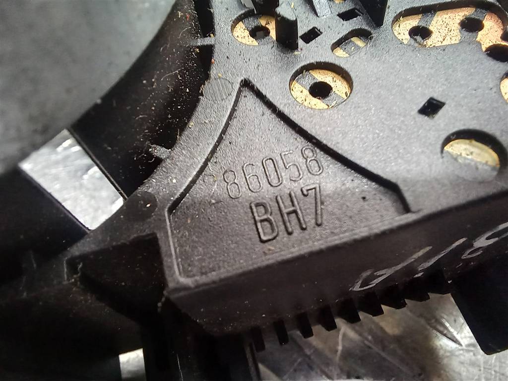 переключатель подрулевой SKODA FABIA  8L0953513G, 2130 рублей, Москва