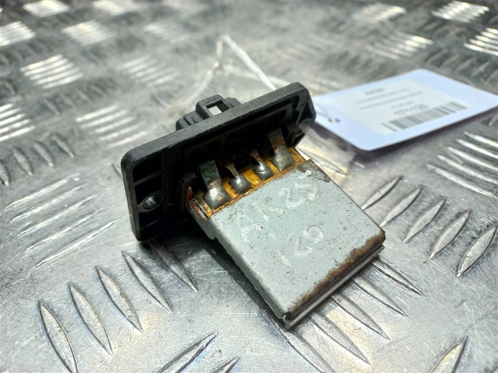 резистор отопителя (ежик) Hyundai I20 1.3 MT (78 л.с.)i20  I (2008—2012) Хетчбэк 971281J000, 1550 рублей, Москва