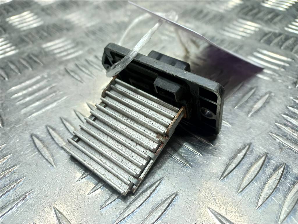 резистор отопителя (ежик) Hyundai I20 1.3 MT (78 л.с.)i20  I (2008—2012) Хетчбэк 971281J000, 1550 рублей, Москва