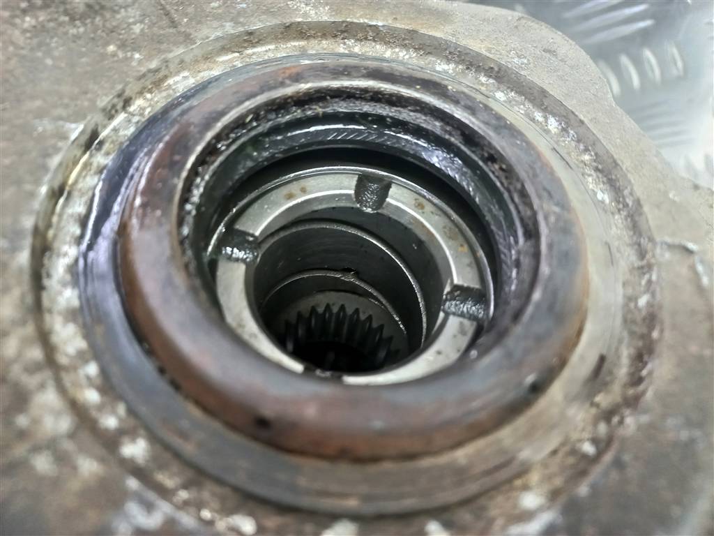 редуктор заднего моста Hyundai TUCSON 2.0 CRDi AT (112 л.с.)Tucson  I (2004—2011) Внедорожник 5300039320, 19950 рублей, Москва