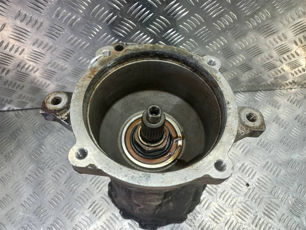 редуктор заднего моста Hyundai TUCSON 2.0 CRDi AT (112 л.с.)Tucson  I (2004—2011) Внедорожник 5300039320, 19950 рублей, Москва