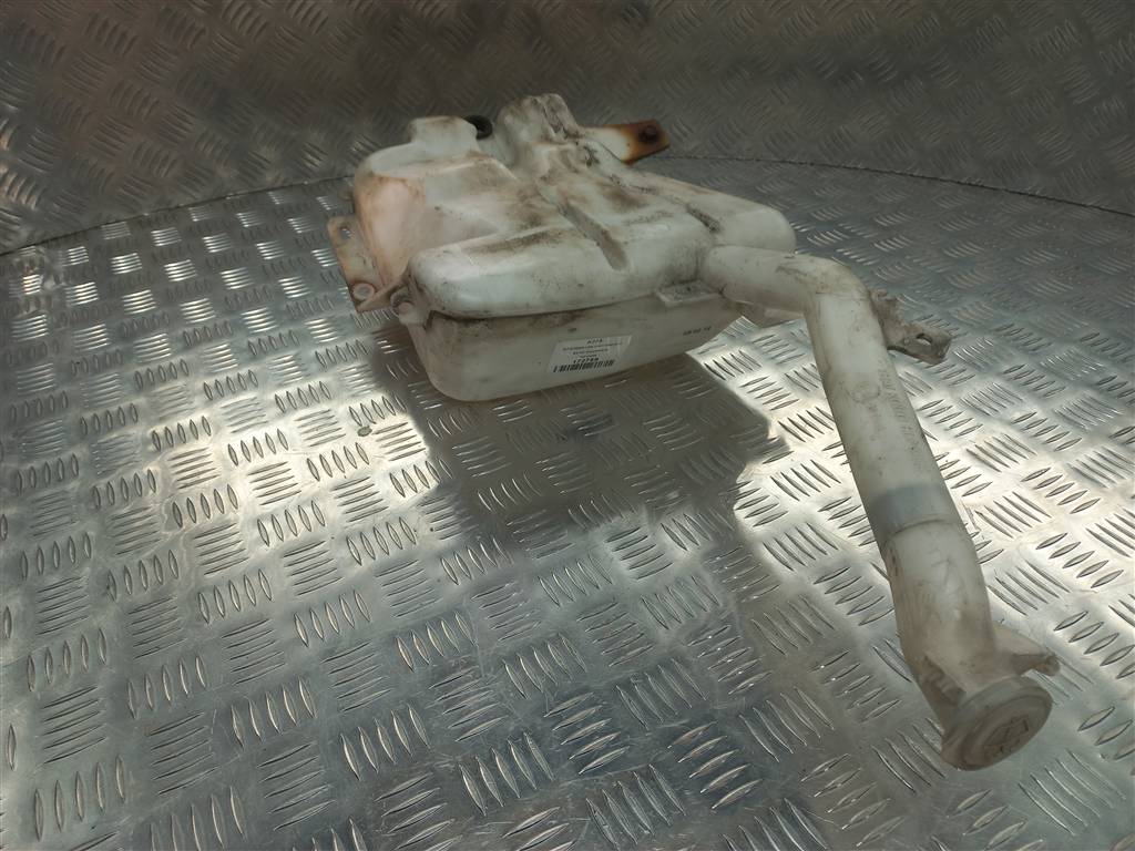 бачок омывателя MITSUBISHI L200  2.5 DI-D 4WD MT (178 л.с.)L200  IV (2006—2014) Пикап MN182568, 2470 рублей, Москва