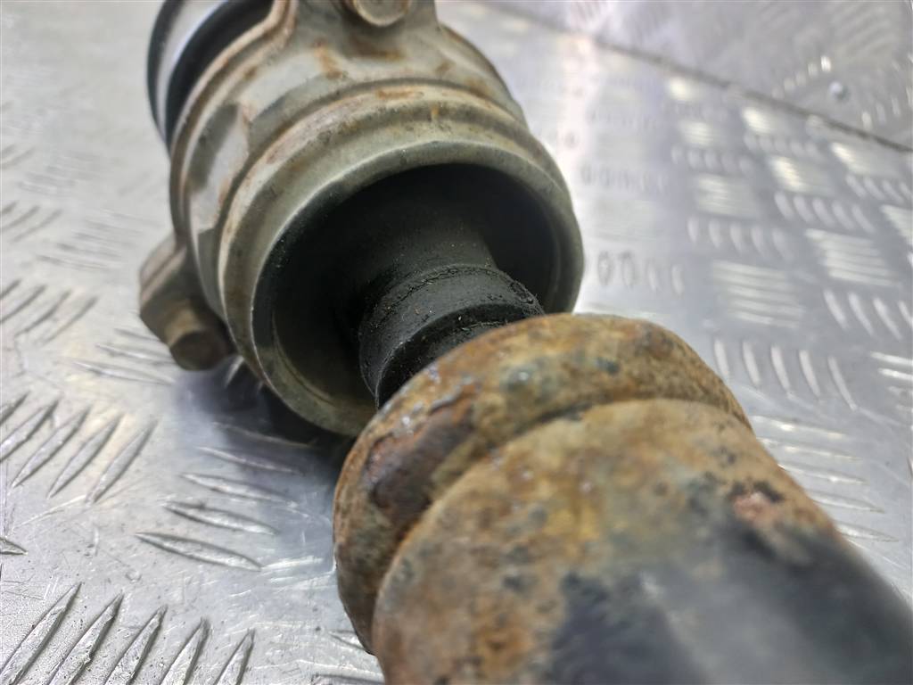 вал карданный MITSUBISHI L200  2.5 DI-D 4WD MT (178 л.с.)L200  IV (2006—2014) Пикап MR580626, 21100 рублей, Москва