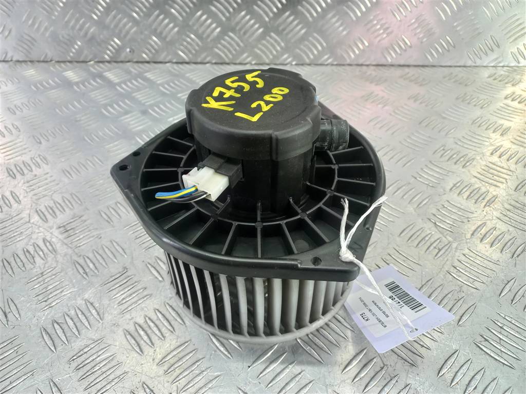 моторчик отопителя MITSUBISHI L200  2.5 DI-D 4WD MT (178 л.с.)L200  IV (2006—2014) Пикап 7802A045, 2130 рублей, Москва