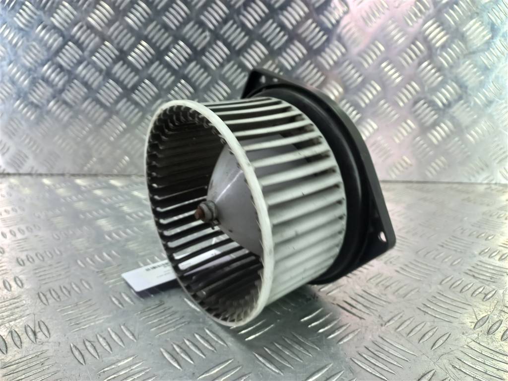 моторчик отопителя MITSUBISHI L200  2.5 DI-D 4WD MT (178 л.с.)L200  IV (2006—2014) Пикап 7802A045, 2130 рублей, Москва